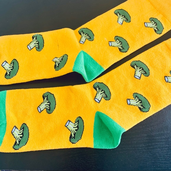 ππ Broccoli Crew Socks - Picture 2 of 5